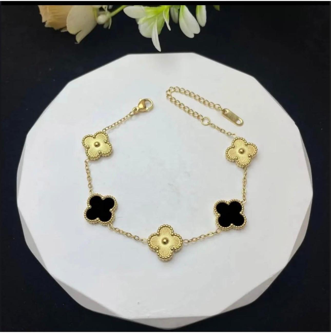 GoldenBlackClover Chain Bracelet