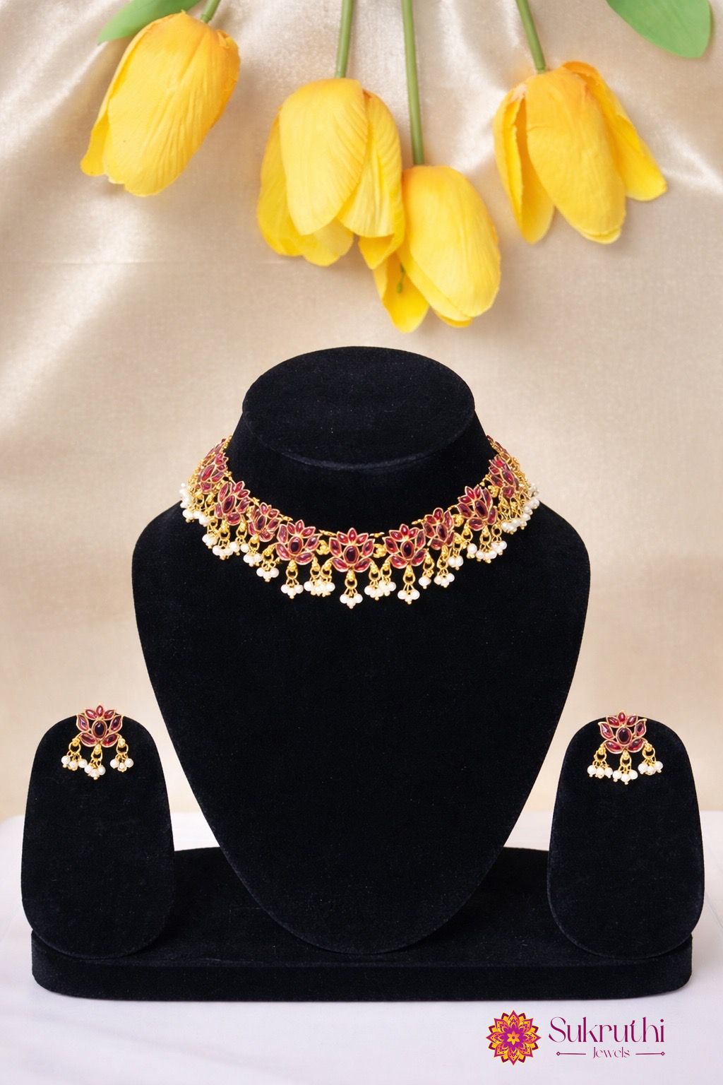 RED LOTUS BUDGET NECKLACE