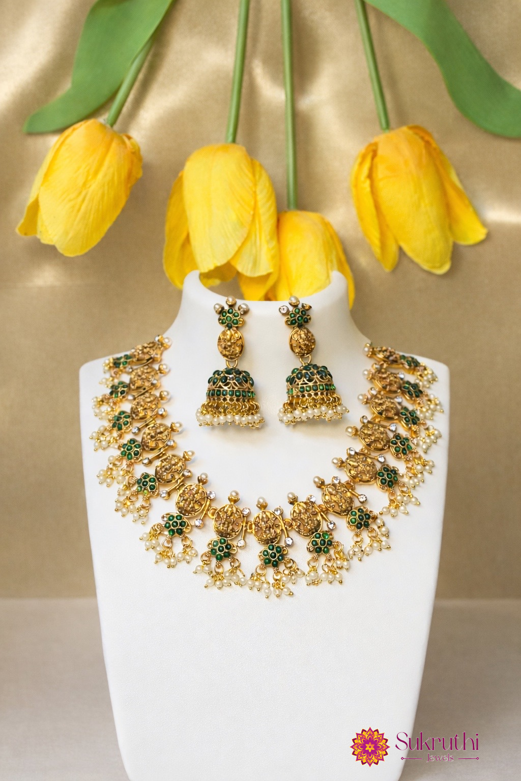 ANTIQUE LAKSHMI AND FLOWER HEAVT NAGA WITH JHUMKA
