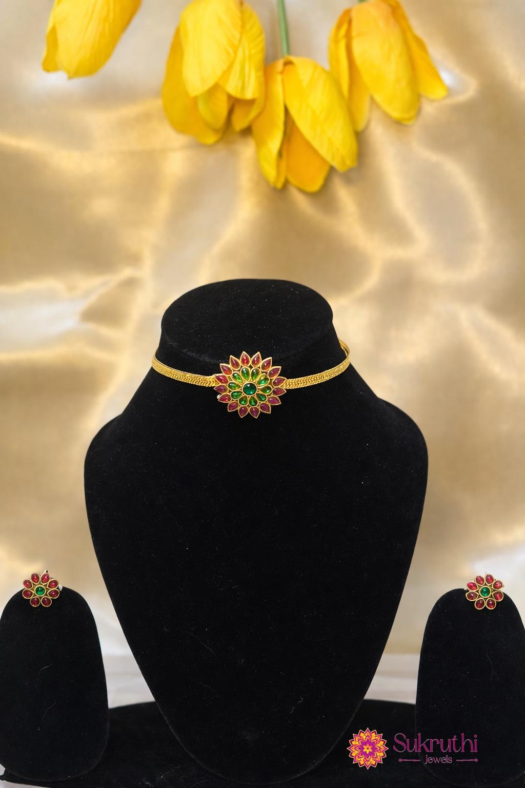 SINGLE FLOWER CHOKER RUBY & EMARALD MIX WITH EARINGS